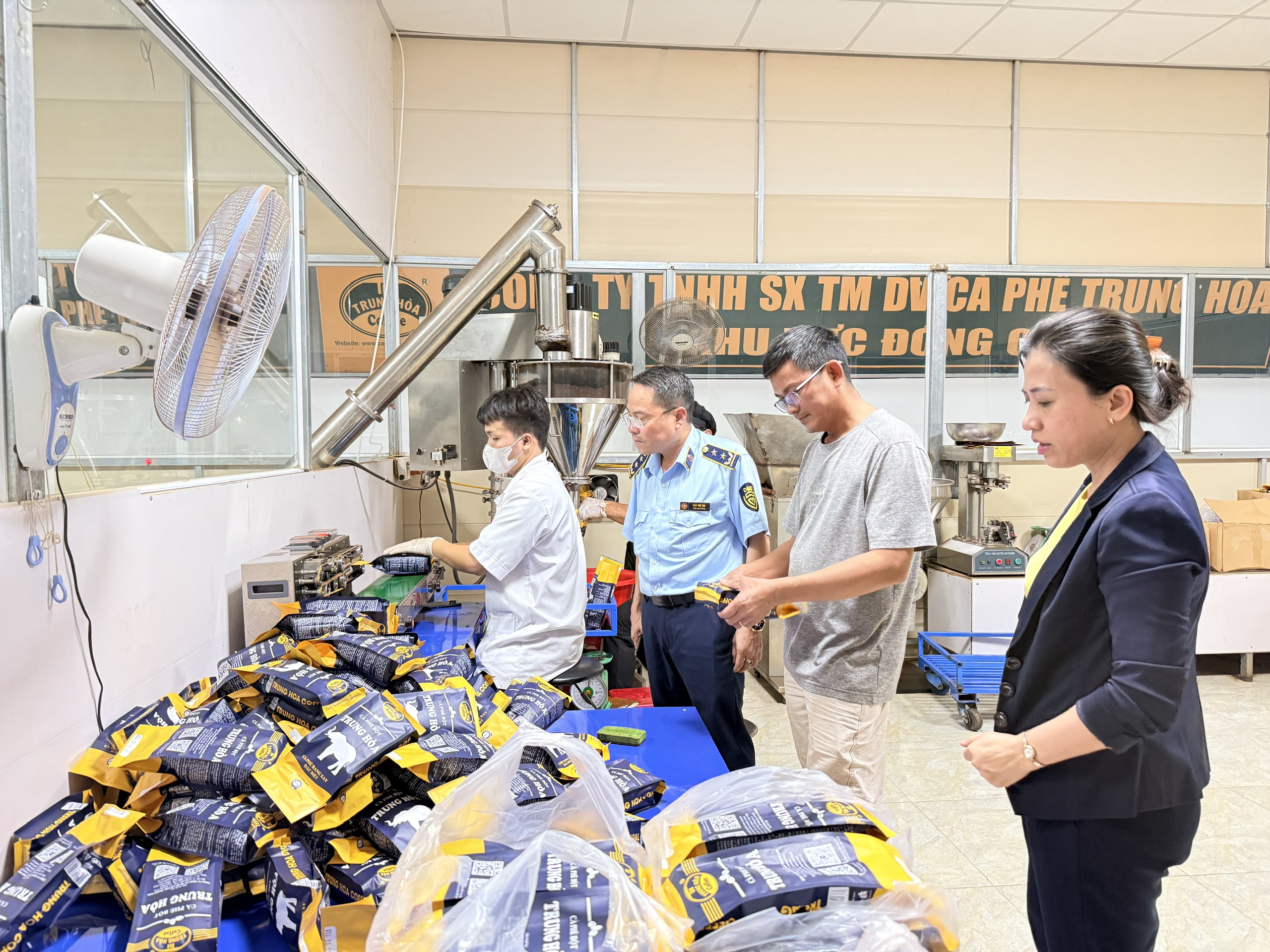 Kiểm tra về An toàn thực phẩm dịp tết Trung thu năm 2025 tại xã Quảng Phú